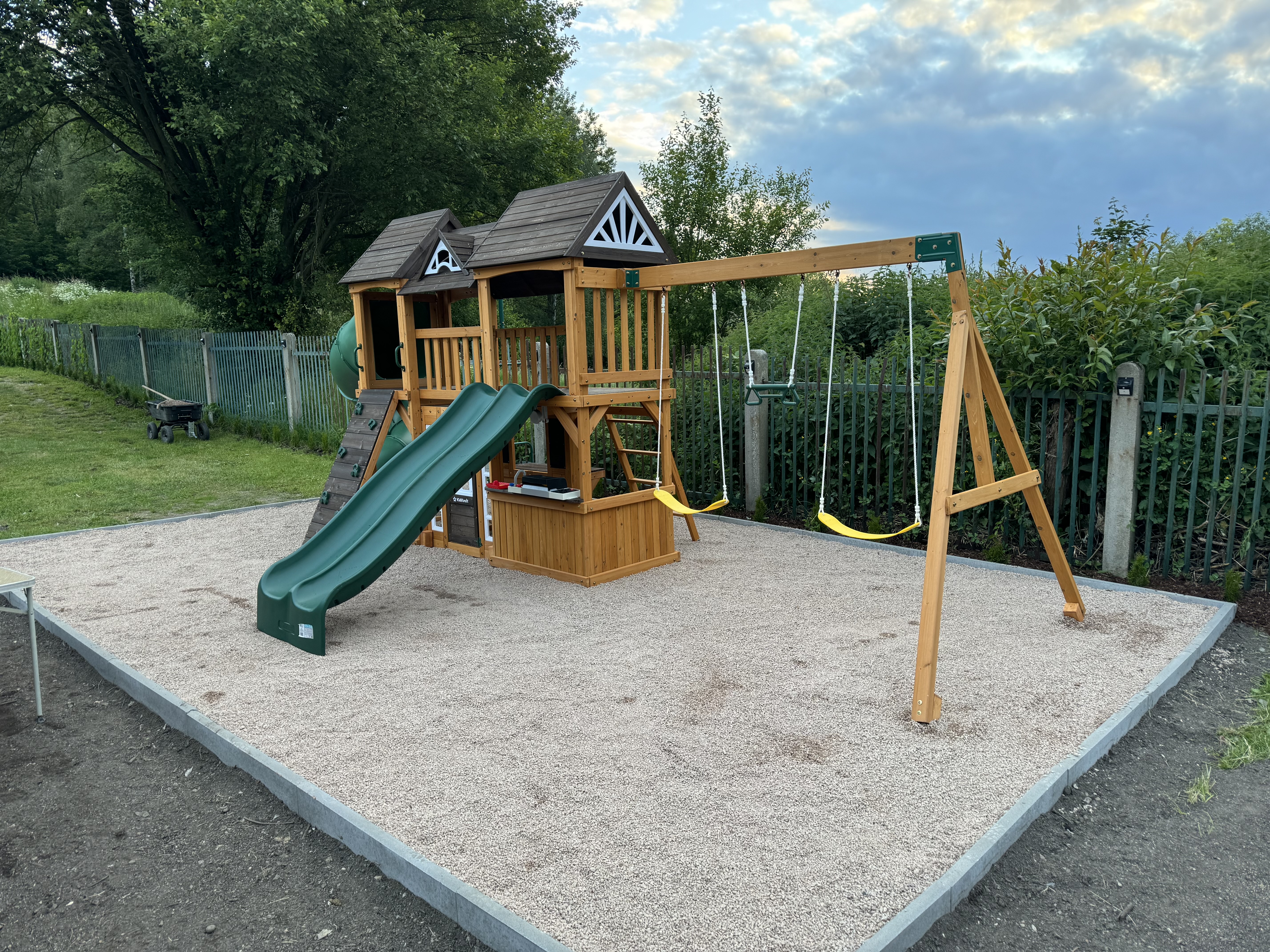 Dětské hřiště Adventure Bend 02